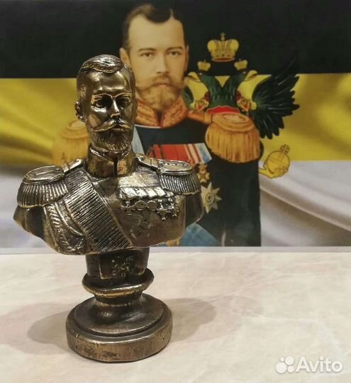 Бронзовая статуэтка (бюст) Николай II
