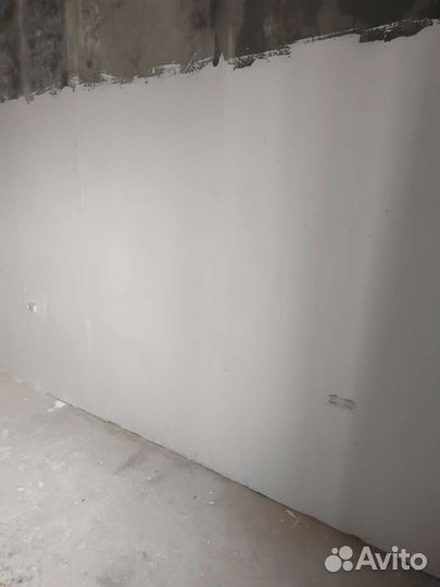 Шпаклёвка стен укладка ламината покраска