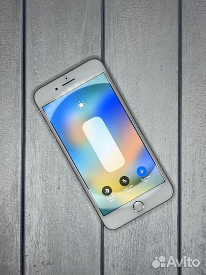 iPhone 8 Plus, 64 ГБ