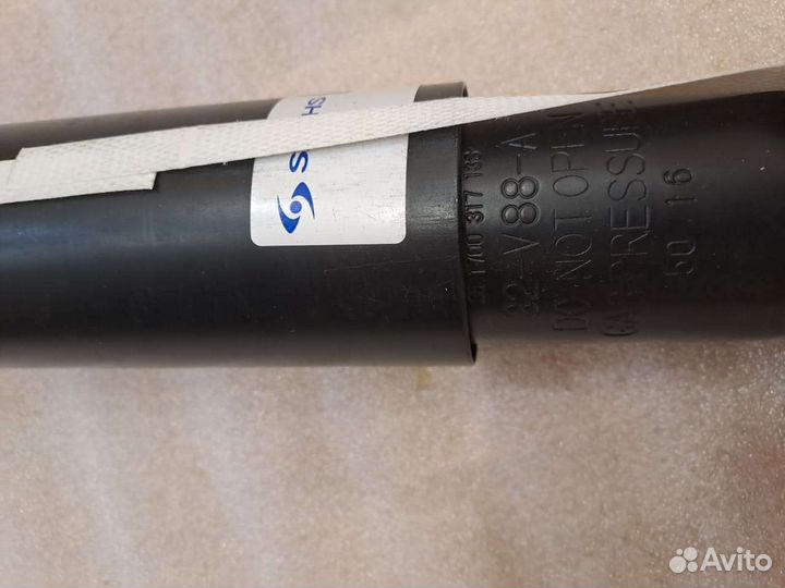 Амортизатор Toyota Land Cruiser 100