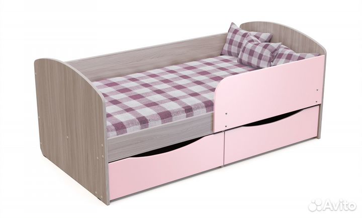Детская кровать с бортиком