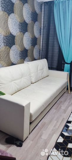 Кожаный диван бу