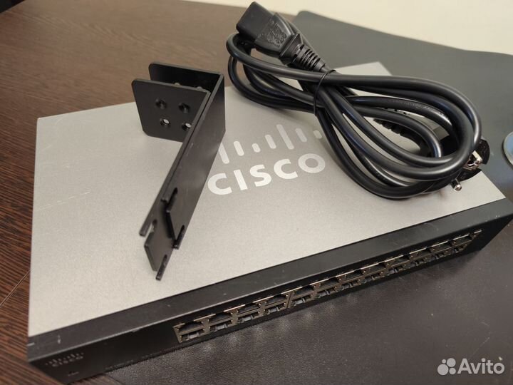 Коммутатор Cisco SF100-24 v2