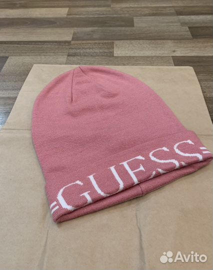Шапка Guess