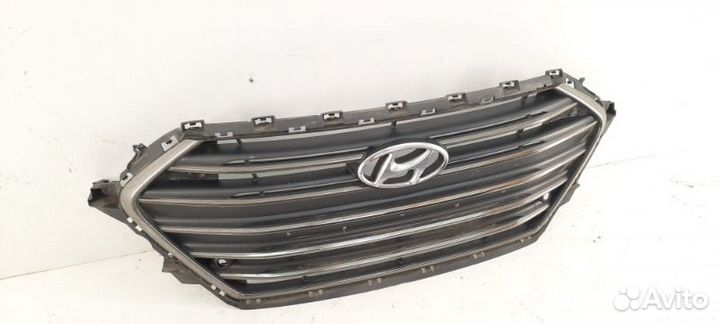 Решетка радиатора Hyundai Elantra 6 AD 2016-2018