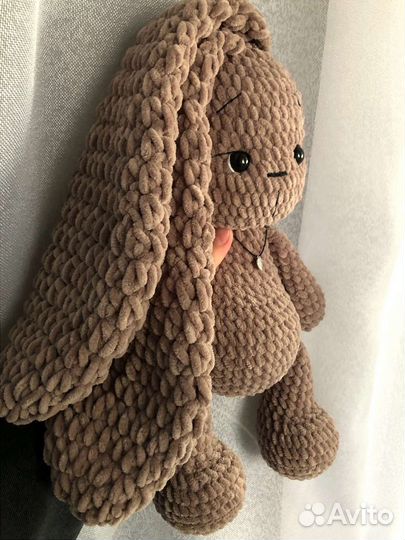 Игрушка зайка плюшевая вязаная