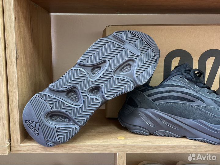 Кроссовки мужские Adidas yeezy boost 700