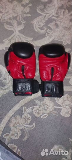 Боксерские перчатки 14 oz бу