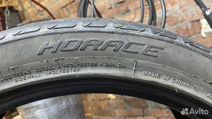 Headway HU901 235/40 R18