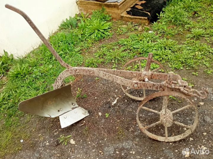 Конный плуг