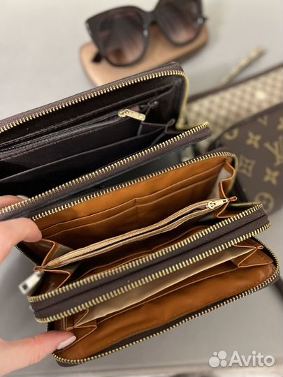Кошельки пакетом и очки