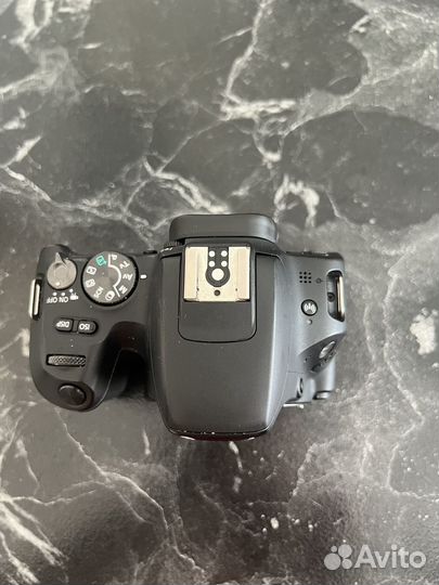 Зеркальный фотоаппарат canon eos 200d body