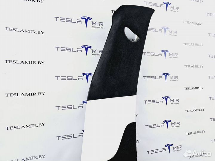 Накладка стойки B внутренняя правая Tesla Model S