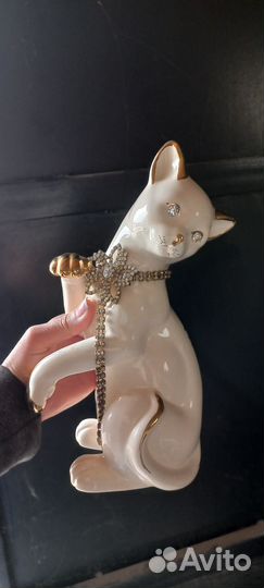 Статуэтка кошка