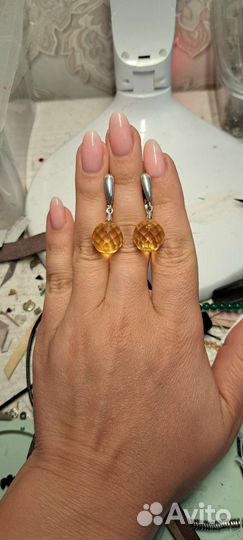 Серебряные серьги с янтарем