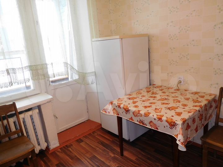 2-к. квартира, 53 м², 1/3 эт.