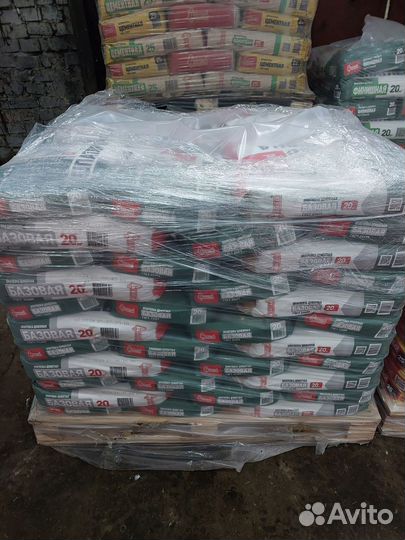 Шпатлевка цементная базовая 20 кг