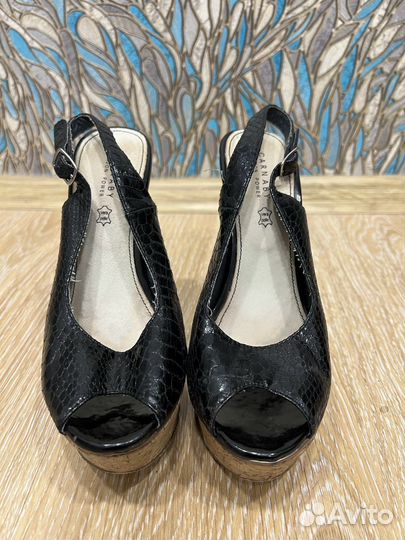 Босоножки carnaby 38