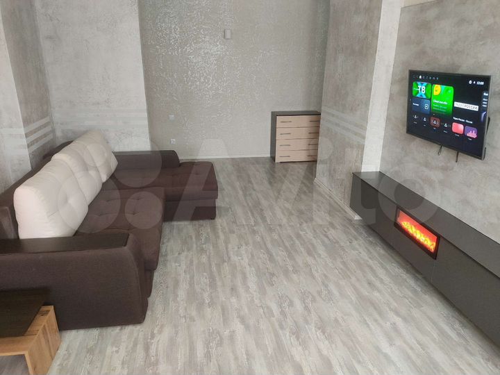 2-к. квартира, 64 м², 1/4 эт.