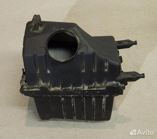 Корпус воздушного фильтра Ford Escape 1 2.0