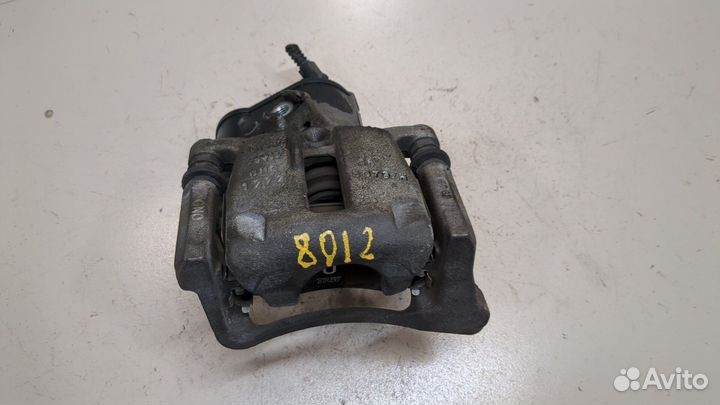 Суппорт Audi Q3, 2012