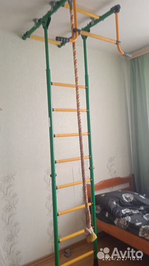 Спортивная шведская стенка