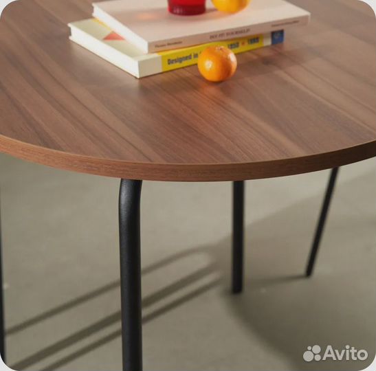 Стол кухонный обеденный круглый 850 мм. орех