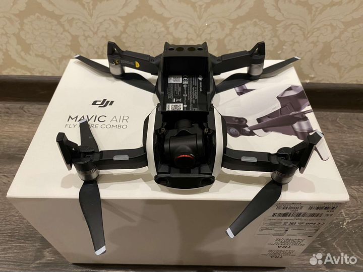 Квадрокоптер DJI Mavic Air fly more combo