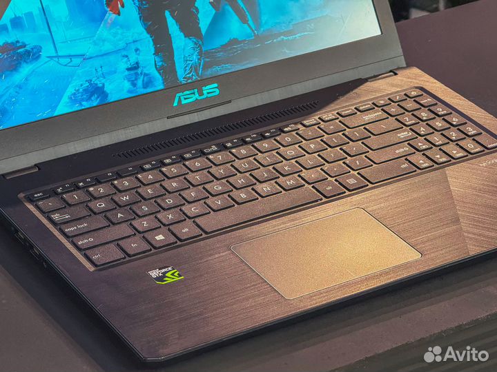 Игровой ноутбук Asus: Core i7 + GTX1050Ti + 16RAM