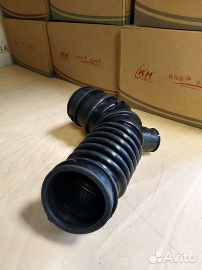 Патрубок воздушного фильтра Mitsubishi Outlander