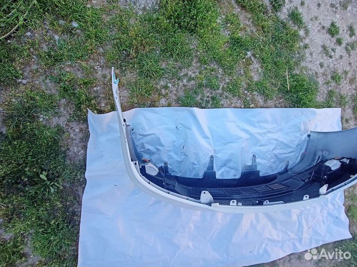 Бампер на Toyota ipsum