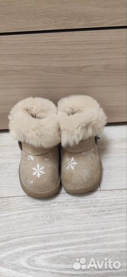 Осенняя и зимняя обувь для девочки