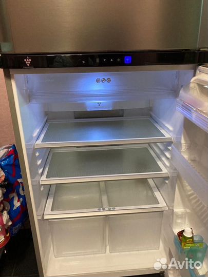 Холодильник Sharp SJ-PT561R-B