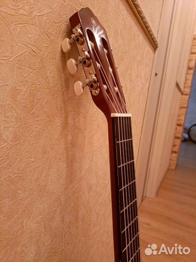Классическая гитара yamaha c40