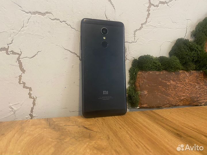 Xiaomi Redmi 5, 2/16 ГБ