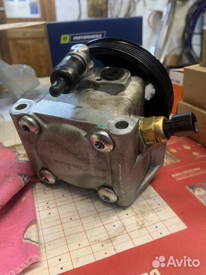 Насос гур для Ford Focus III