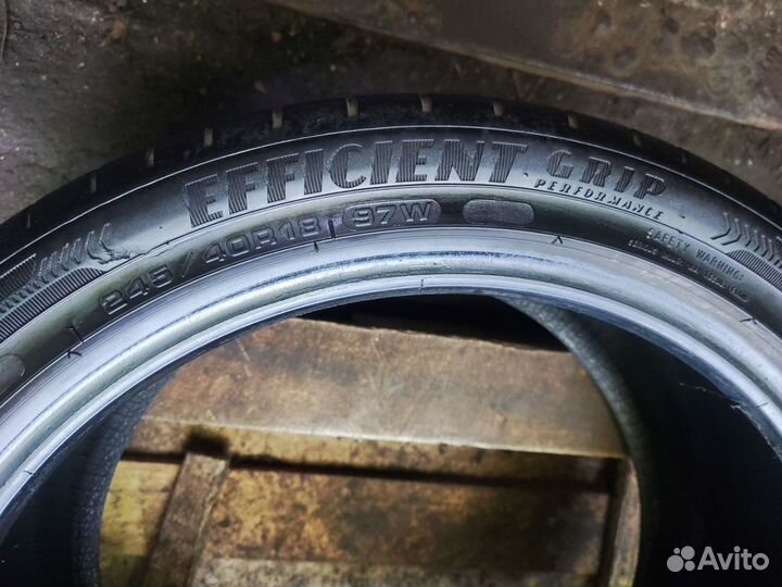 Goodyear EfficientGrip Performance 245/40 R18 97W