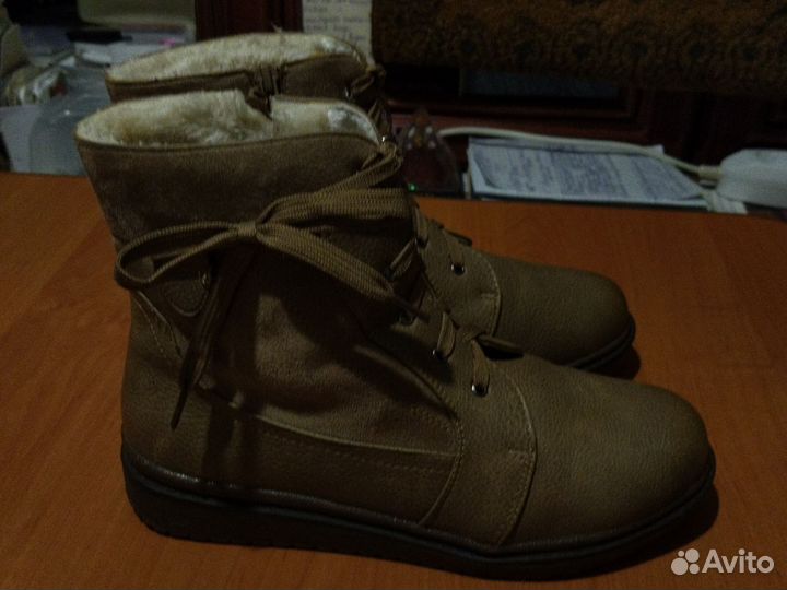 Ботинки женские зимние.Размер 39