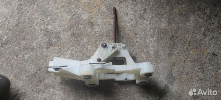 Кулиса МКПП на Лансер 10