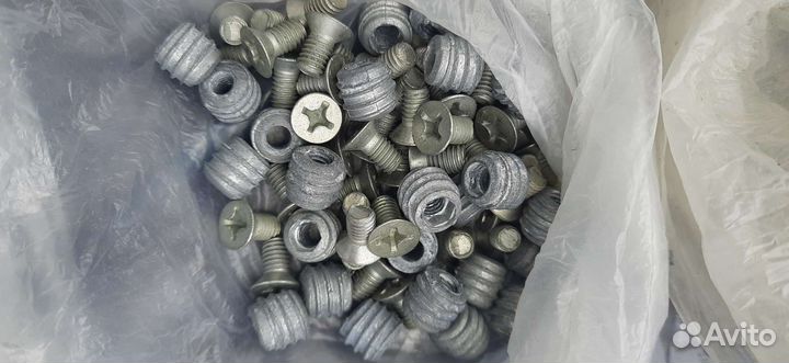 Мебельная фурнитура