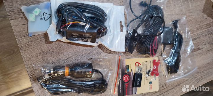 Видеорегистратор с камерой заднего вида