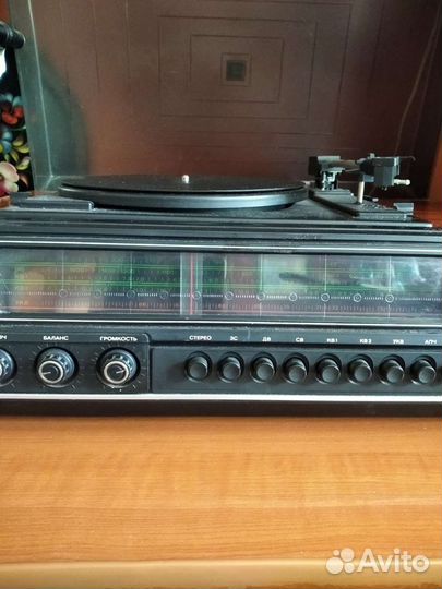 Проигрыватель винила Вега 323