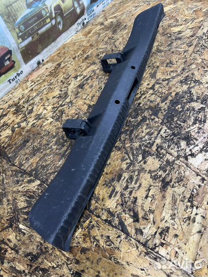 Накладка замка багажника Шкода Рапид NH3