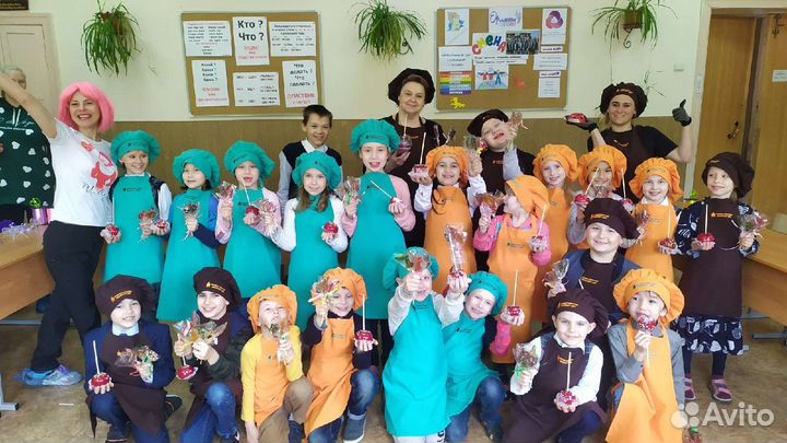 В школе карамельный Леденцовый праздник