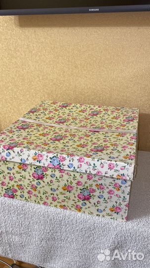 Тортница на ножке