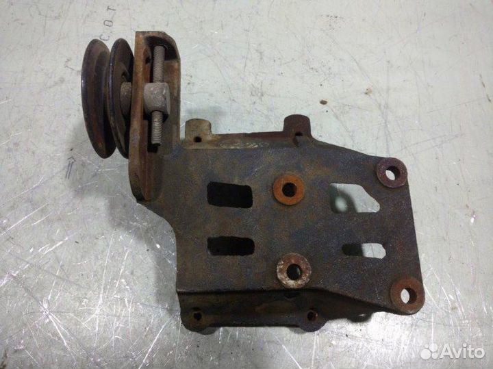 Кронштейн компрессора кондиционера Daewoo Nexia