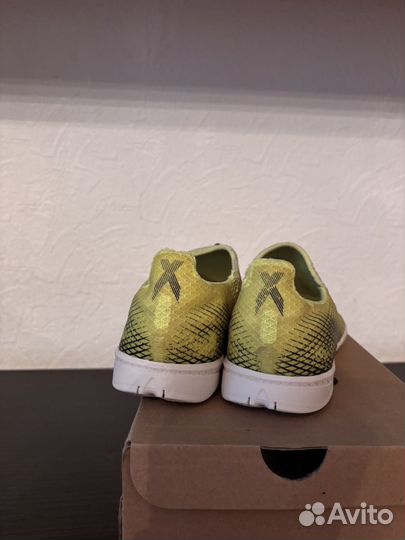 Футбольные бутсы