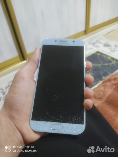 Samsung Galaxy A7 (2017) SM-A720F/DS, 3/32 ГБ