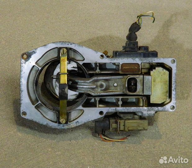 Инжектор Audi A100 C3 (0438101005)