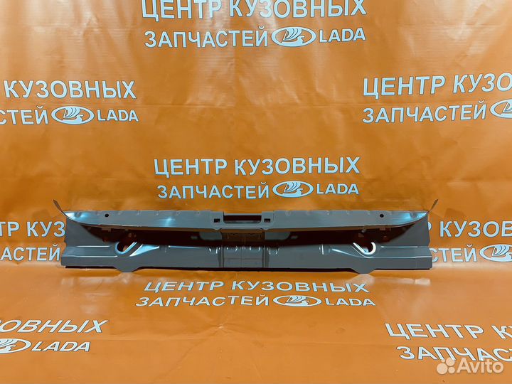 Панель задка LADA X-RAY